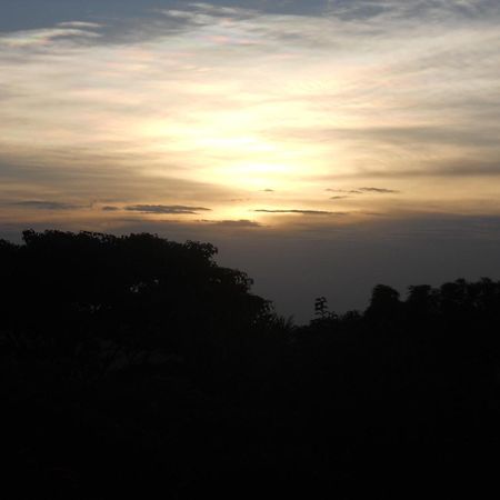Masaka Backpackers, Tourists Cottage & Campsite ภายนอก รูปภาพ
