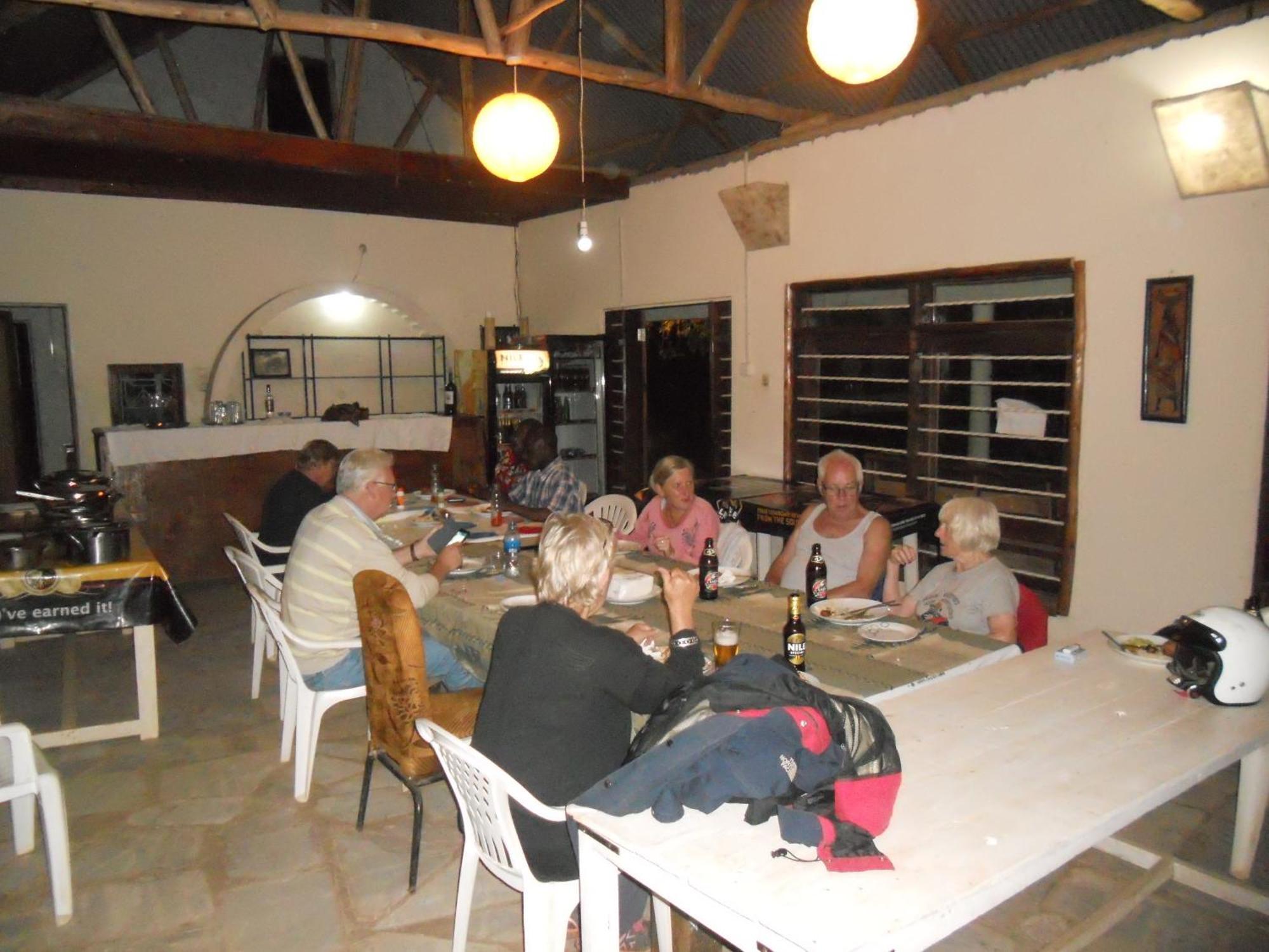 Masaka Backpackers, Tourists Cottage & Campsite ภายนอก รูปภาพ