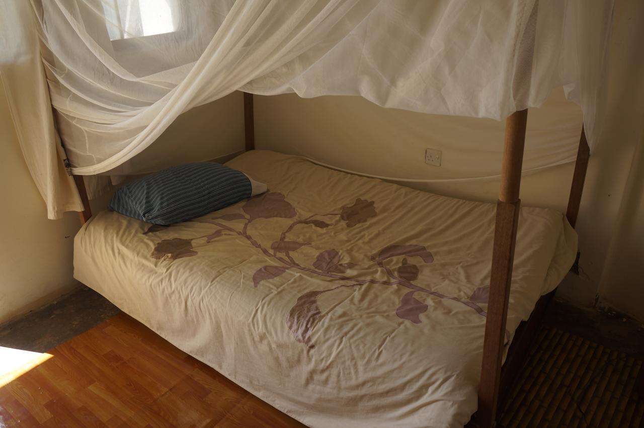 Masaka Backpackers, Tourists Cottage & Campsite ภายนอก รูปภาพ