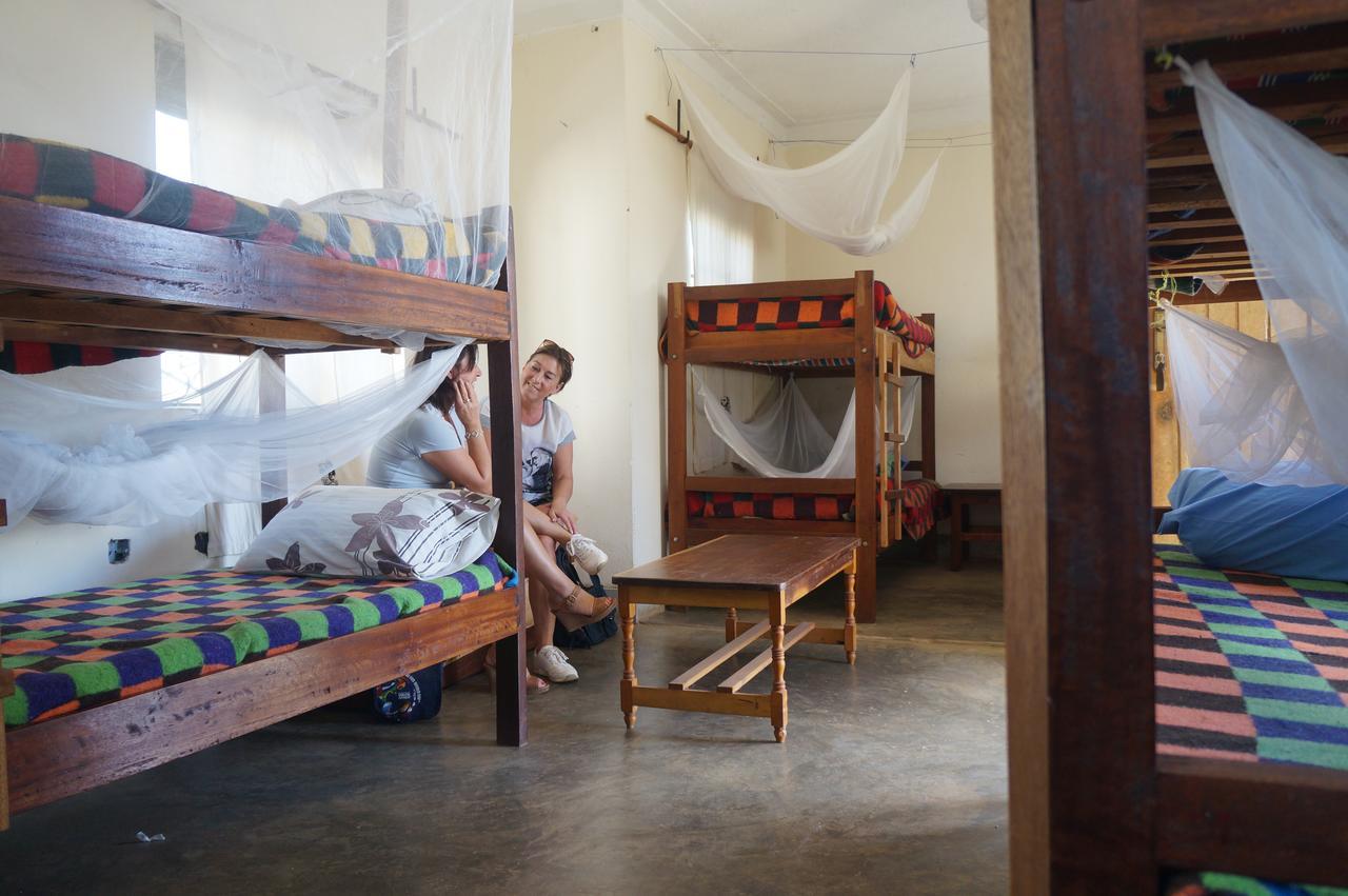 Masaka Backpackers, Tourists Cottage & Campsite ภายนอก รูปภาพ