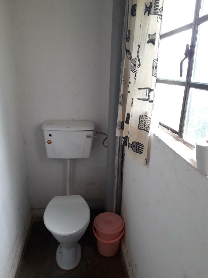 Masaka Backpackers, Tourists Cottage & Campsite ภายนอก รูปภาพ