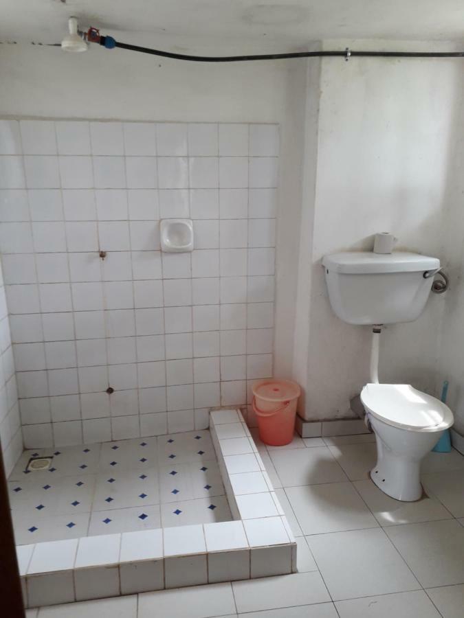 Masaka Backpackers, Tourists Cottage & Campsite ภายนอก รูปภาพ