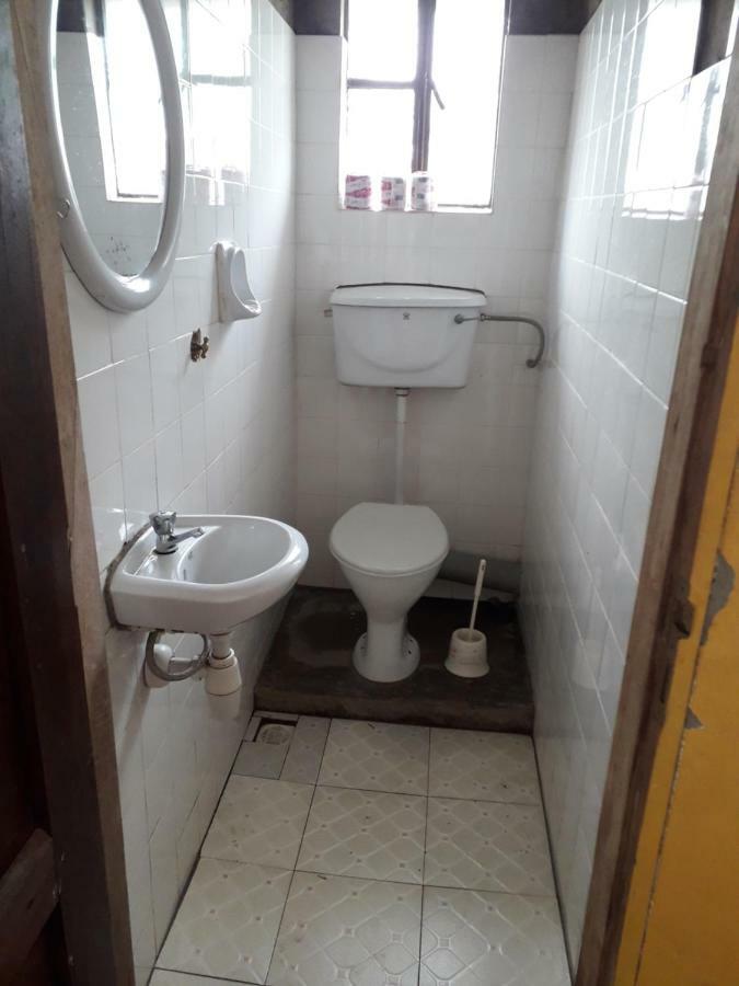 Masaka Backpackers, Tourists Cottage & Campsite ภายนอก รูปภาพ
